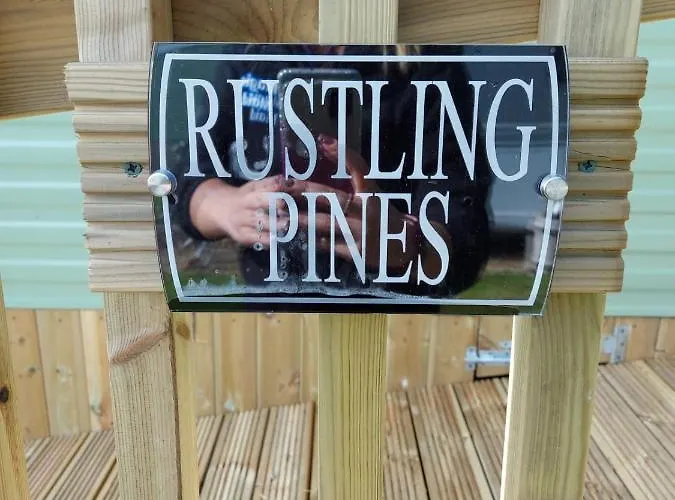 Кемпинг Rustling Pines At Knaresborough Lido *